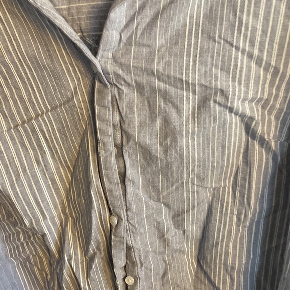 ⭐️2/$10 - button down - Picture 2 of 3